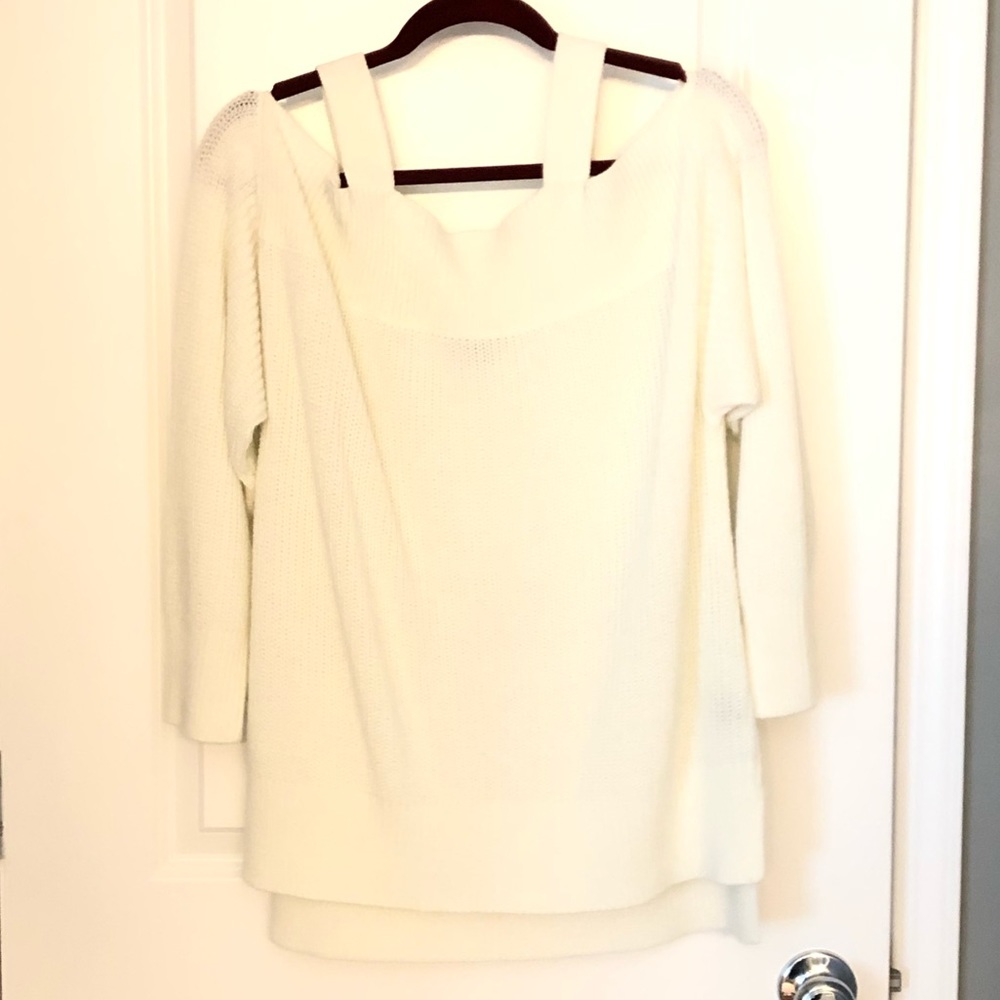 VGUC White Cold Shoulder Light Weight Sweater